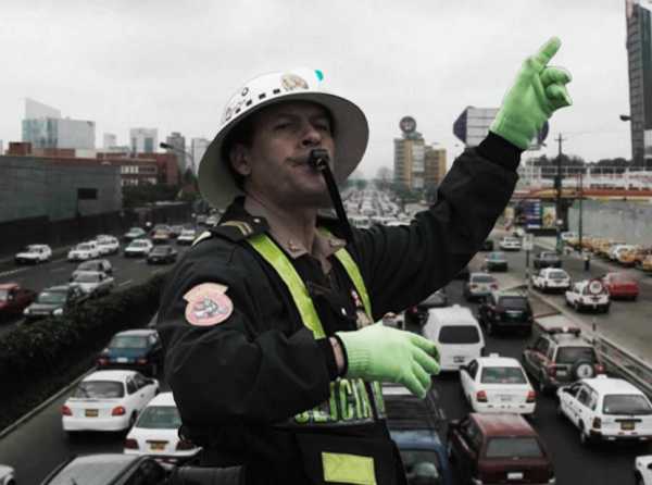 Polic&iacute;as que no conocen los colores