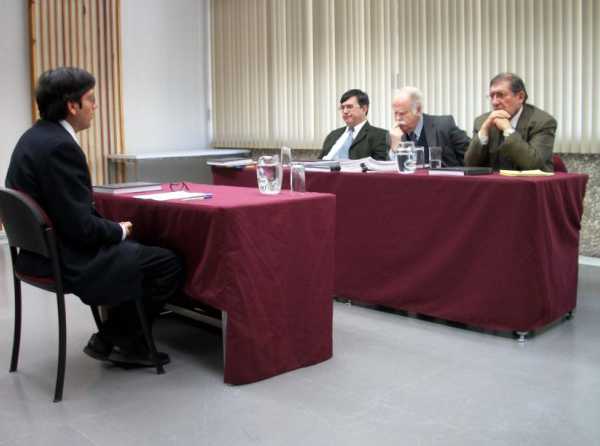 Crisis de la universidad alcanza a las tesis