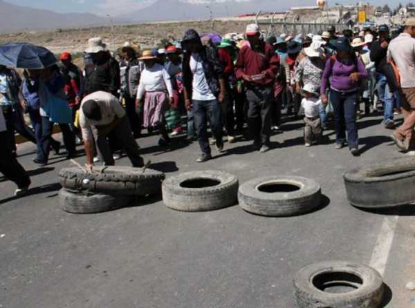 Econom&iacute;a pol&iacute;tica, est&uacute;pido