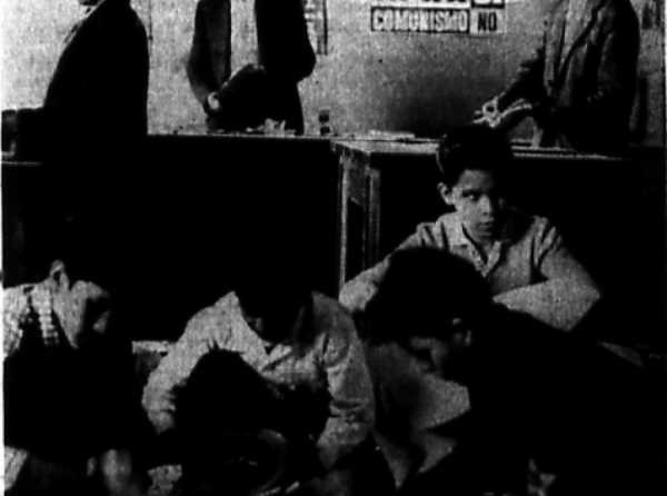 Muere la democracia en Per&uacute;, pero pocos lloran la p&eacute;rdida