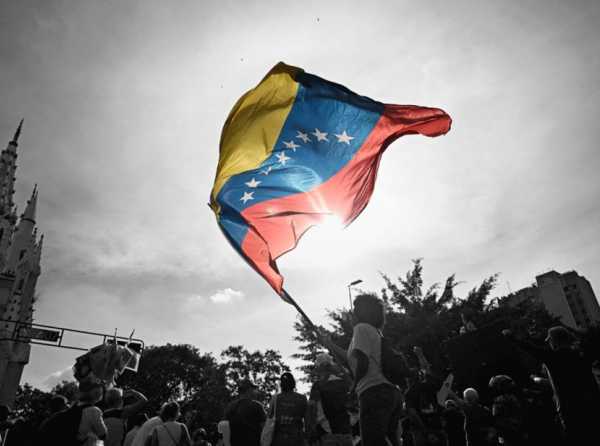 Las d&eacute;cadas en que el derecho dej&oacute; de proteger a Venezuela