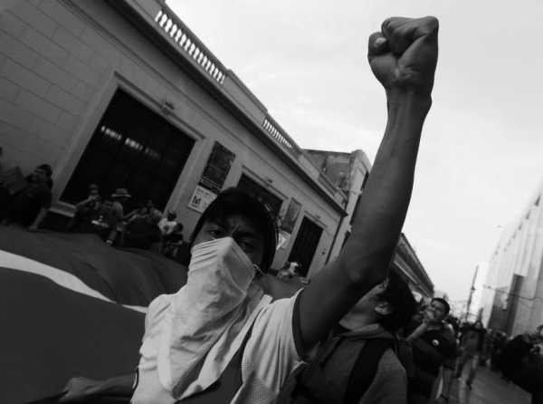 Cr&oacute;nica de g&aacute;ngsters