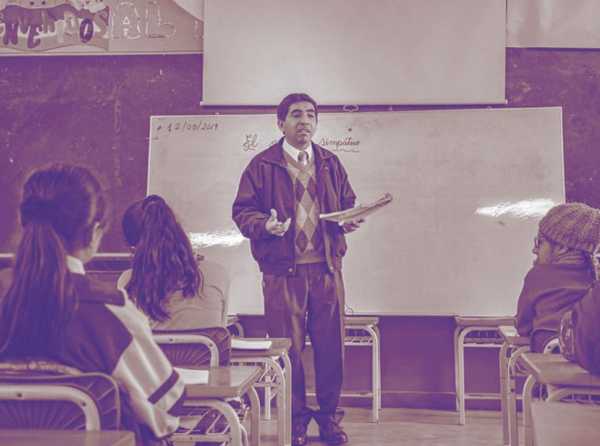 El maestro en el centro del D&iacute;a Internacional de la Educaci&oacute;n