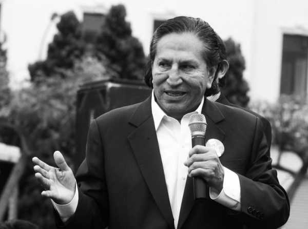 Fantoches democr&aacute;ticos