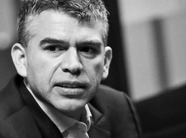 Guzm&aacute;n contra el JNE