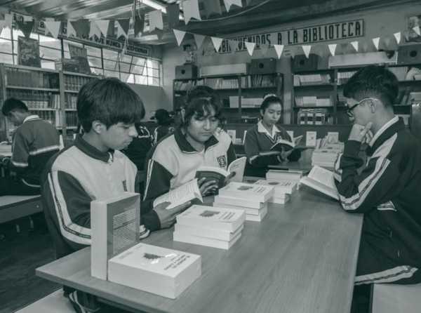 Más de 140,000 libros se distribuirán a los estudiantes peruanos
