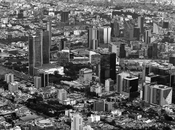 Ahogando el capitalismo