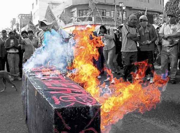 &iexcl;El radicalismo en ofensiva contra el Per&uacute;!