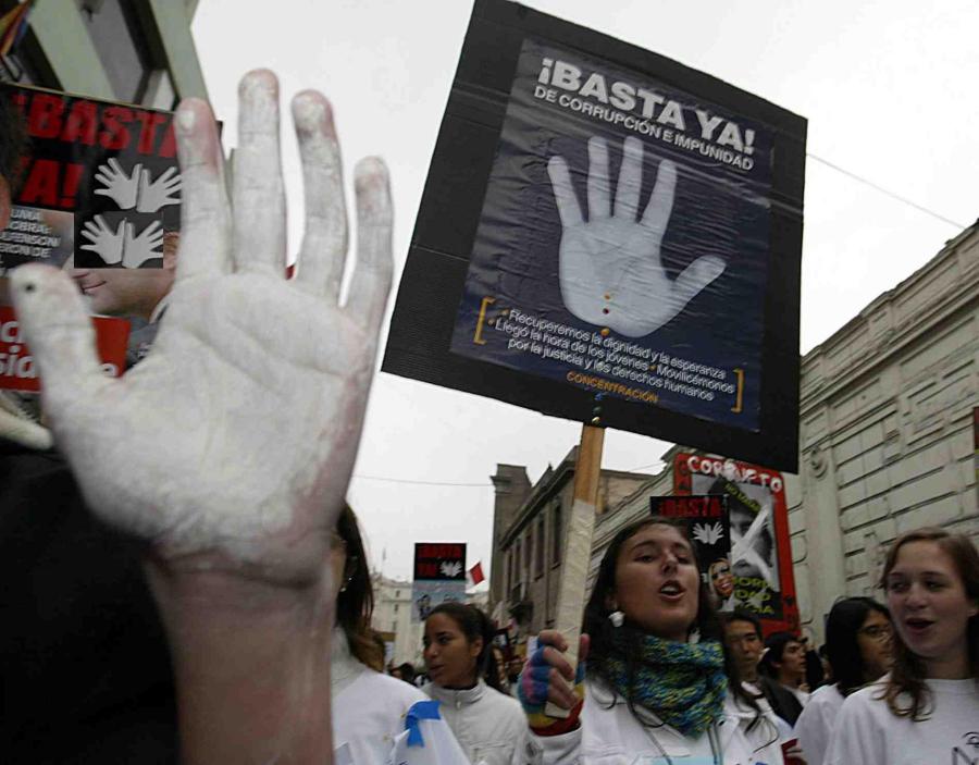 ¡Luchar contra la corrupción sin paralizar el país!