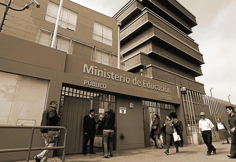 Minedu: m&aacute;s all&aacute; de la transferencia de gesti&oacute;n