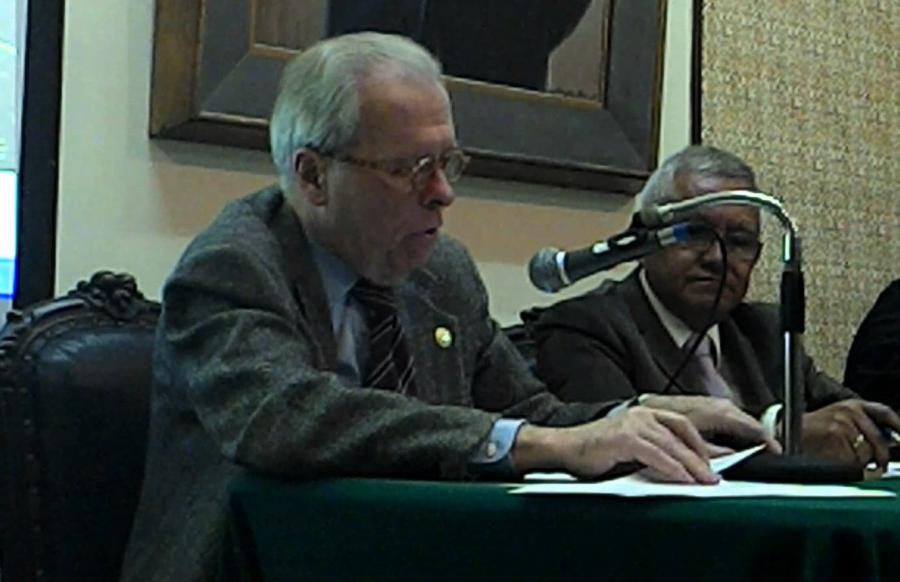 Escuchando a Harry Belevan