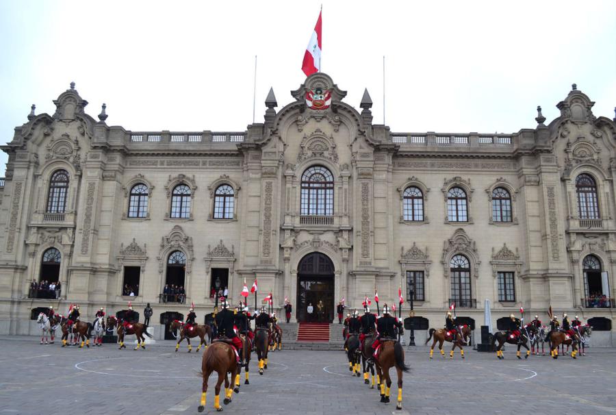 Democracia es pactar