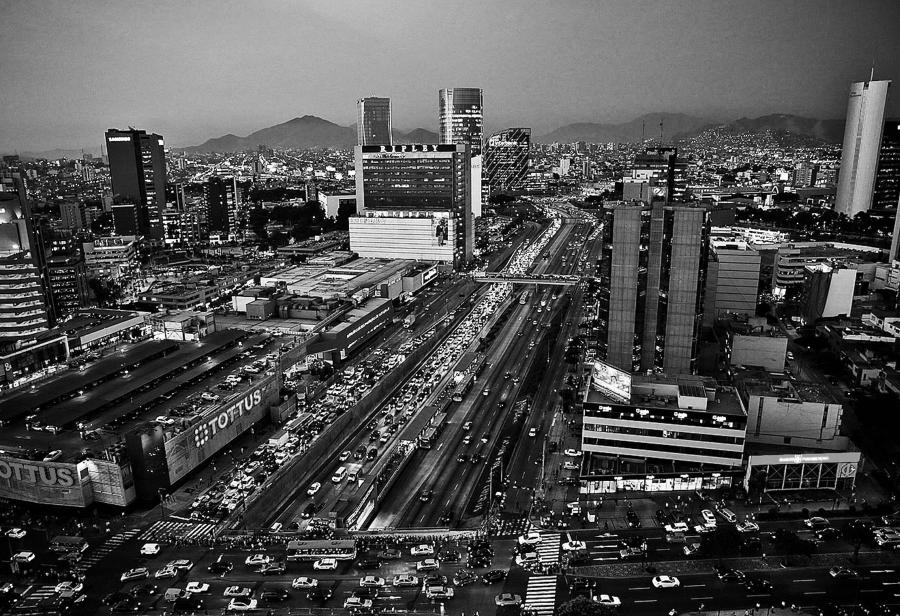 El Per&uacute; no puede seguir paralizado