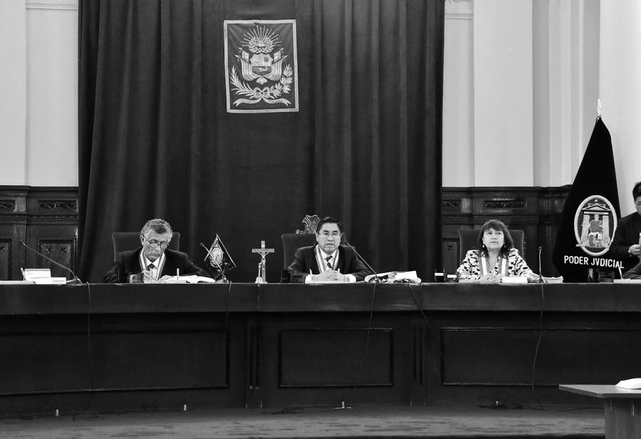 La tremenda Corte de Justicia