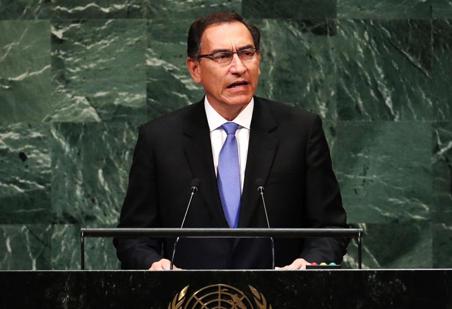 Corrupci&oacute;n, mediocridad y contrabando ideol&oacute;gico