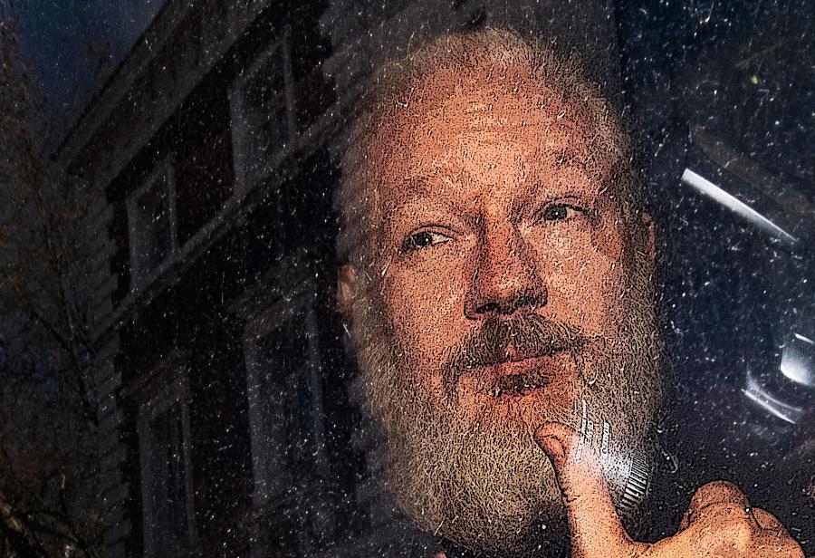 Assange: ¡Abajo el telón!