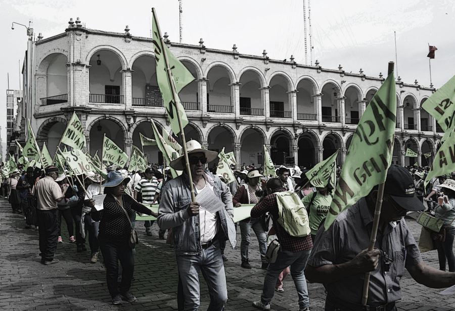 La izquierda y sus farsas para el pueblo