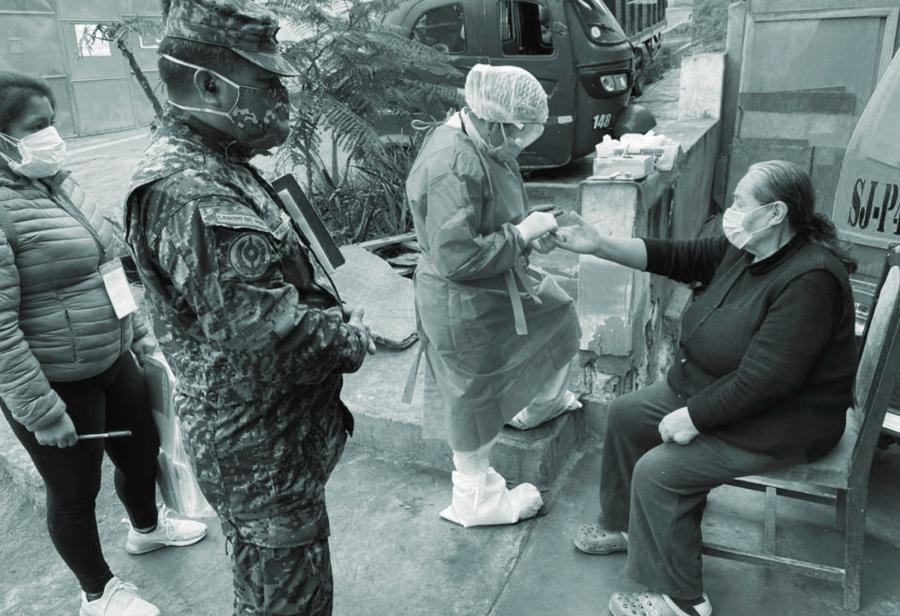 Conflictos en la conducción de la lucha contra la pandemia