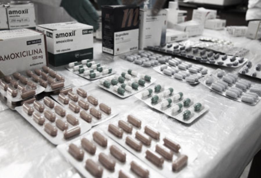 Estado inepto y precios de medicamentos