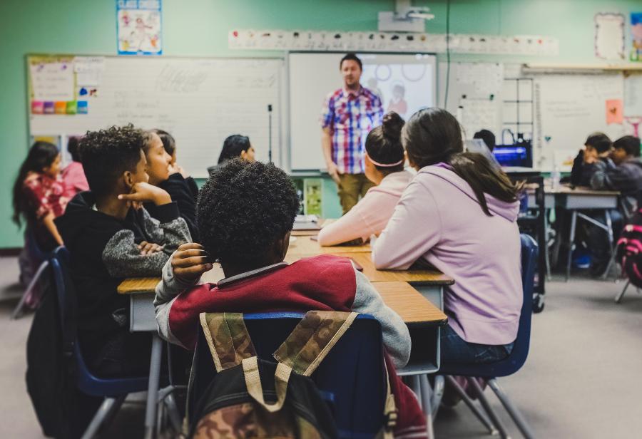 Reformas estructurales y el stock de capital humano