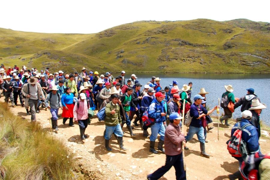 Autoridades locales anti mineras desaprobadas