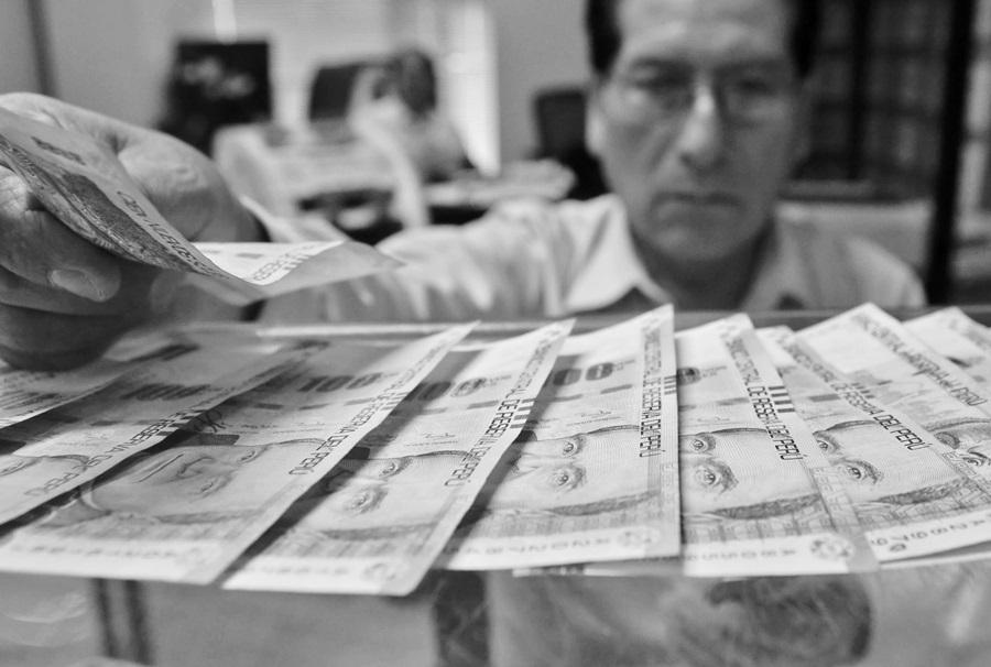 &iquest;Se debe aumentar el sueldo m&iacute;nimo?