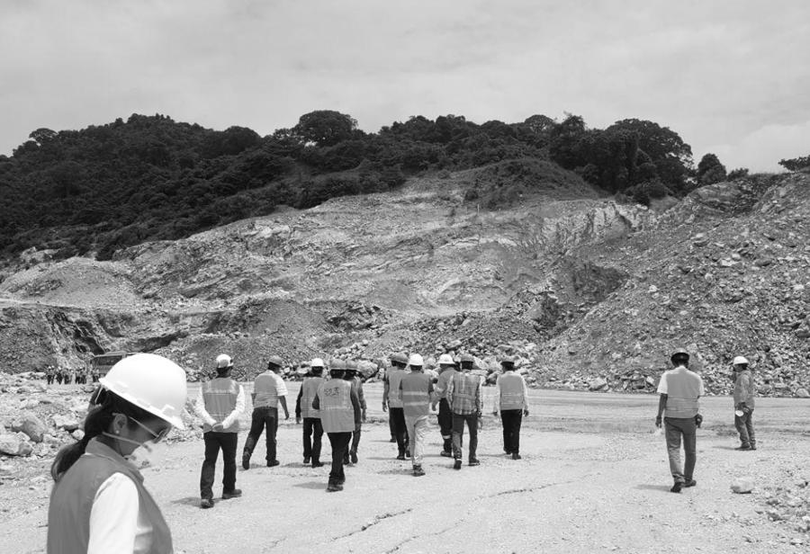 ¿Ejecutivo se enfrenta a mineros artesanales?