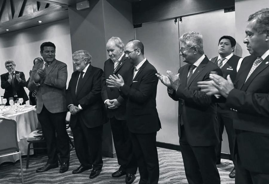 Un homenaje a los constitucionalistas Domingo Garc&iacute;a Belaunde y Ernesto Blume