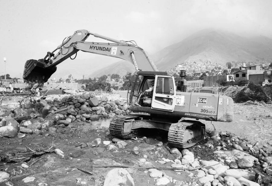 La reconstrucci&oacute;n sigue en espera