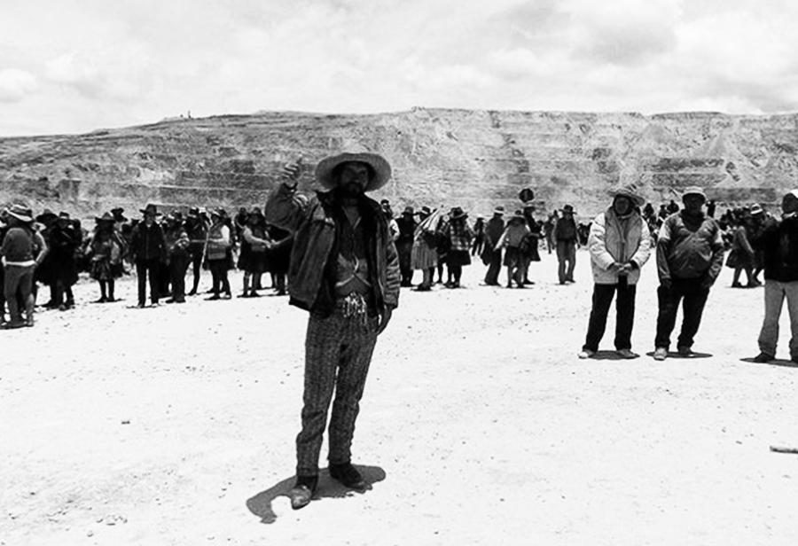 Antimineros otra vez arremeten en el sur