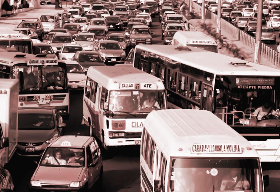 Colapso crónico del transporte urbano masivo en Lima Metropolitana