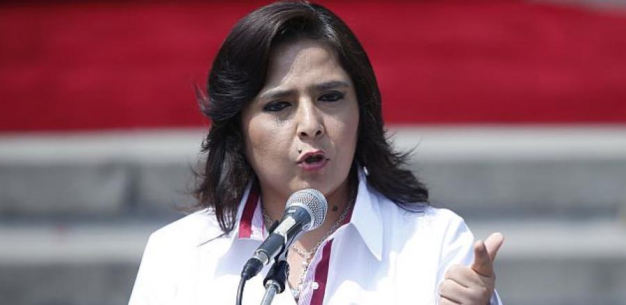 La se&ntilde;ora Jara debe renunciar